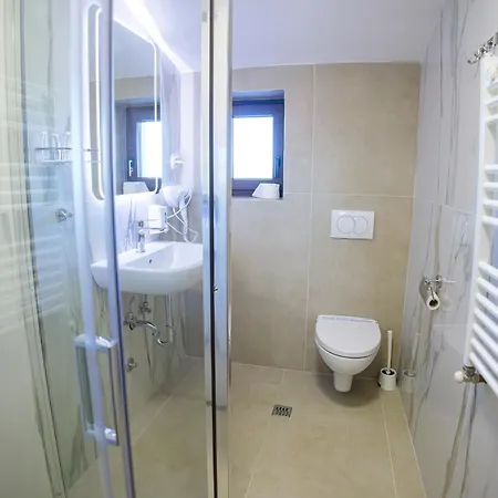 Vukasinovic - Free Parking Penzion