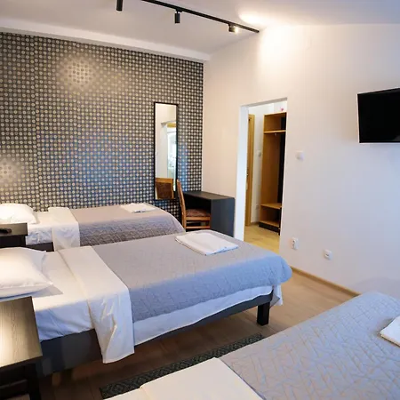 Vukasinovic - Free Parking Penzion Bělehrad